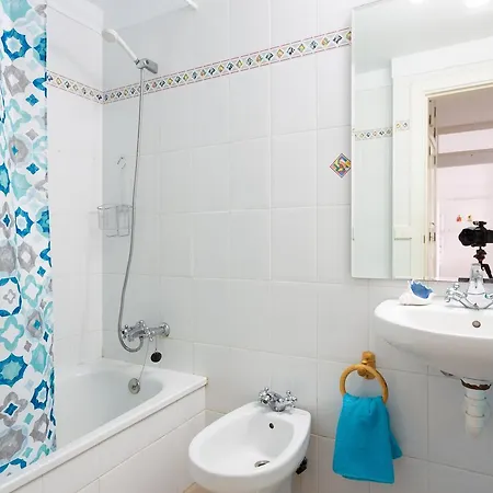 Frontline Bajamar With Pool & Gym Lejlighed
