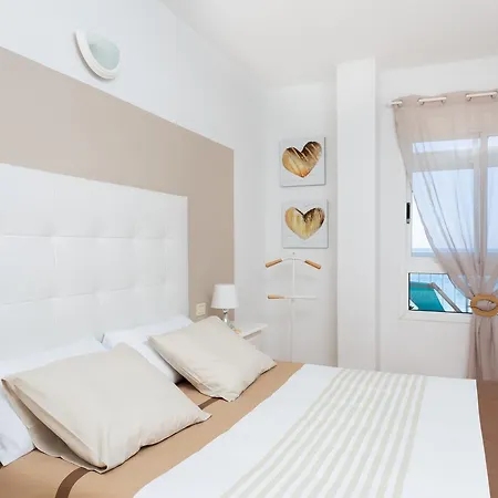 Lejlighed Frontline Bajamar With Pool & Gym *